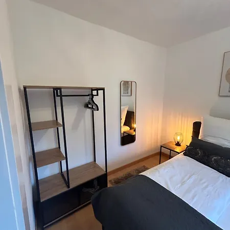 - Apfelgarten