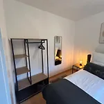 - Apfelgarten